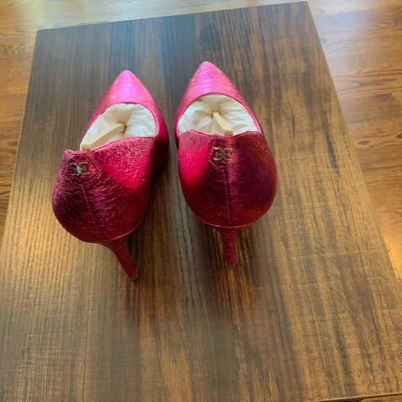 Sam Edelman Metallic Hot Pink Pointed-Toe Pumps - Picture 4 of 8